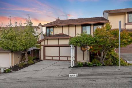 1669 Toyon Ct