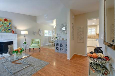 1558     Dina Court