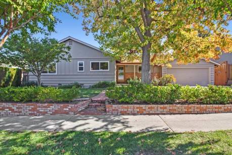 5474 Blossom Wood Dr