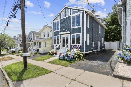 35 Lawrence Ave