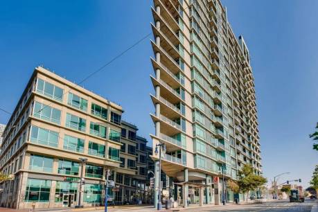 1080 Park Blvd 402