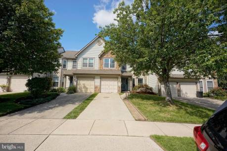 54 Sandhurst Dr