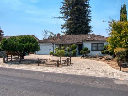 453 Carlyn Ave