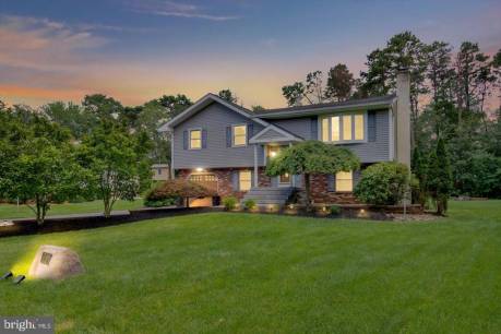 748 Fox Run Dr