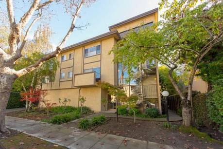 1121 Douglas Ave 301