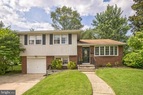216 N Brookfield Rd