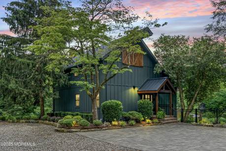6 Trimbleford Ln