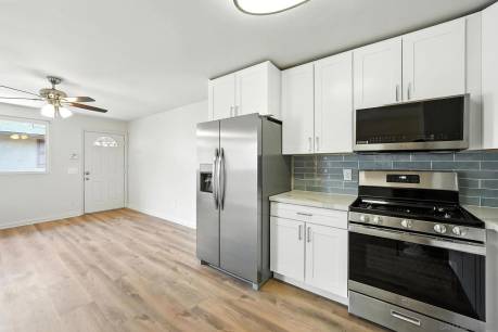 211 S 47th St 6