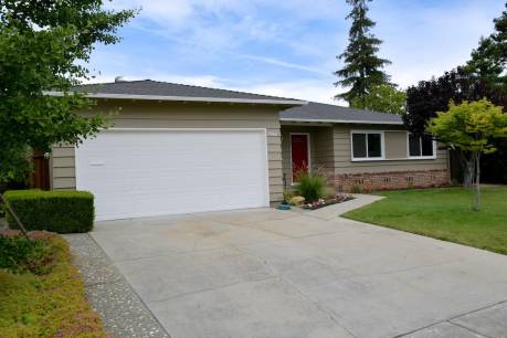 3942 Heppner Ln