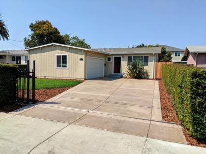 463 Larkspur Dr