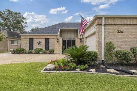 326 Fox Briar Ln
