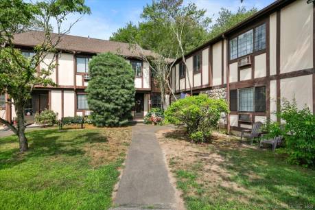 341 Foxwood Ln 341