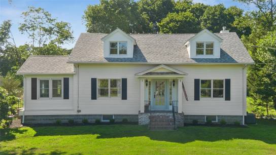 56 Lake Ave