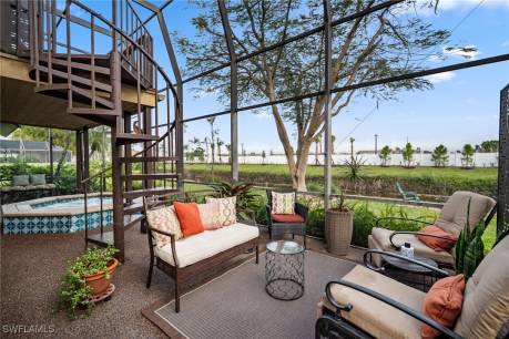 6579 Willow Lake Cir