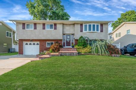 207 N Elm St