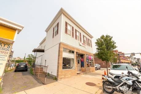 133 Main St