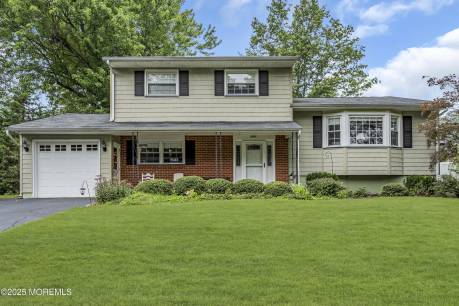 1511 S Indian Pl S