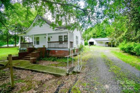 1453 Camp Dr