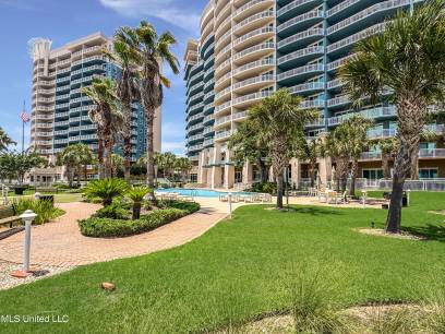 2230 Beach Dr