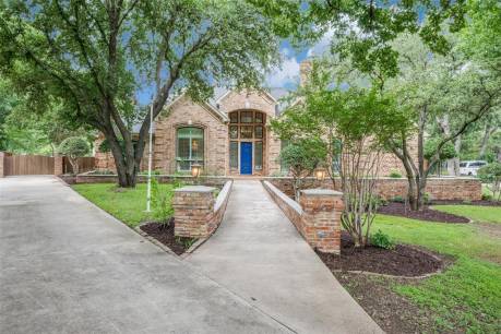 260 Canyon Oaks Dr