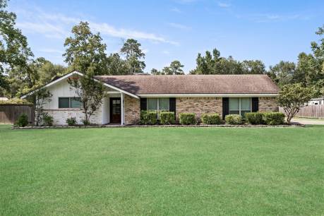 106 Pinecone Ln