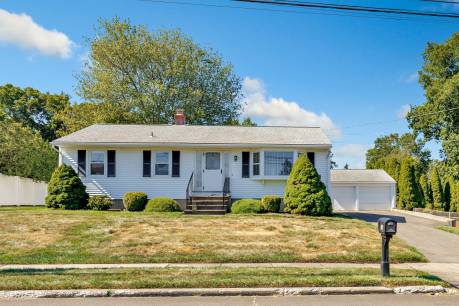 12 Cardinal Dr