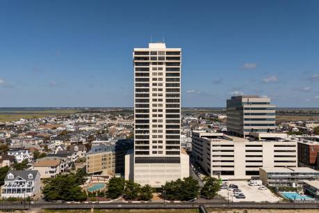 3851 Boardwalk 1502