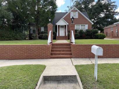 613 Woodland Ave