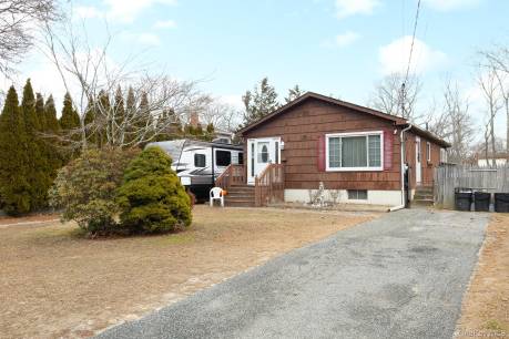 303 Orchid Dr