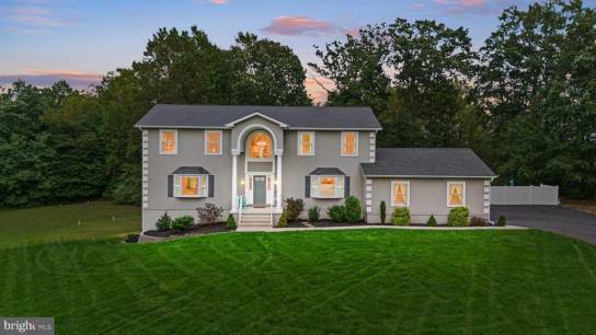163 Erica Ct