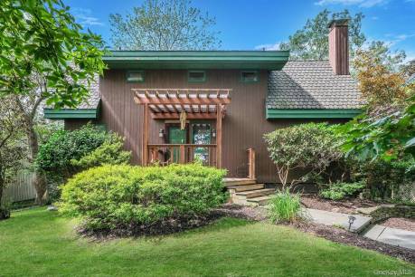 104 Crystal Beach Blvd