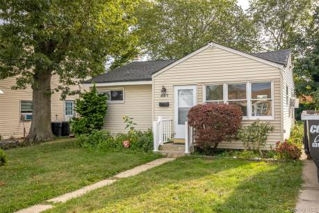457 N Monroe Ave