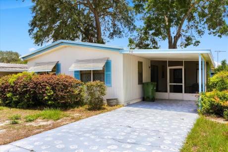 710 Coachman Dr