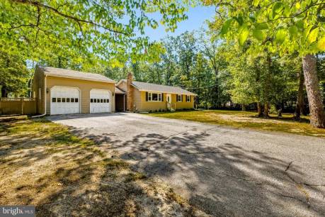 1741 Lakeside Dr