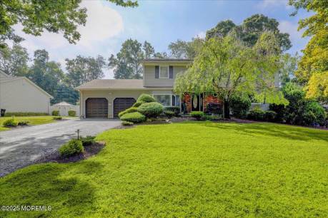 8 Kensington Dr