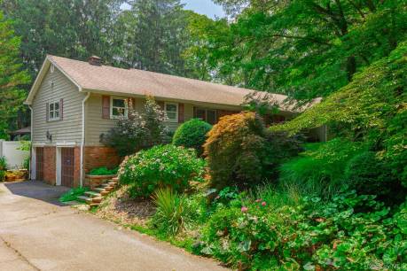 11 Williamsburg Dr