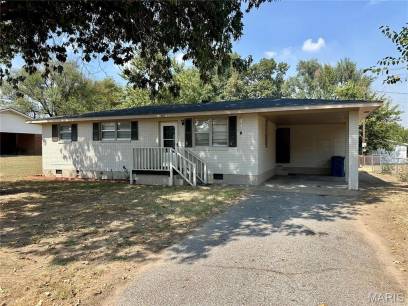 306 Cravens St