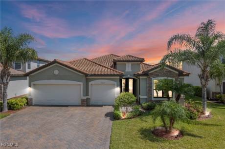 10061 Avalon Lake Cir 104
