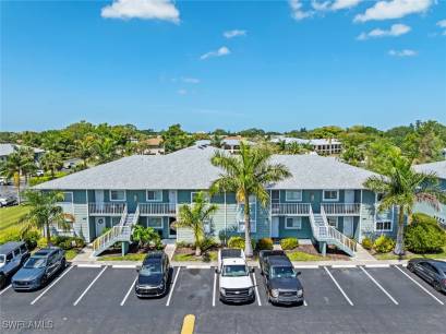 138 Cypress Way E 404