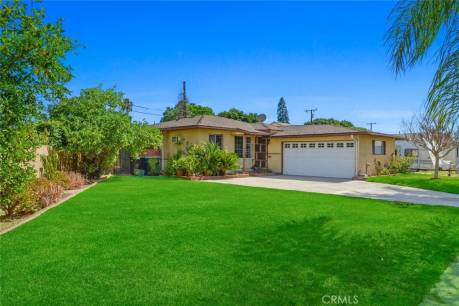 8024 Vicki Dr