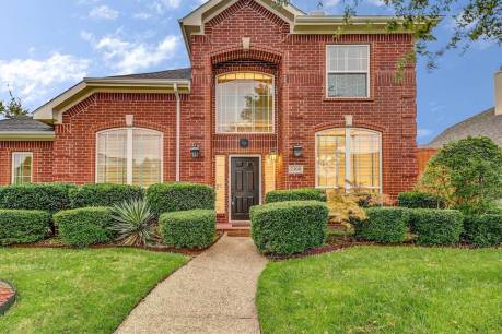 2308 Greenview Dr