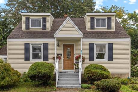 49 Overlook Dr