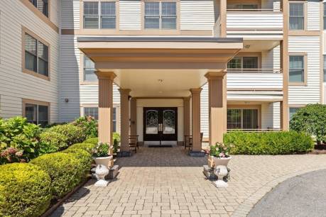 12 Russell Rd 303