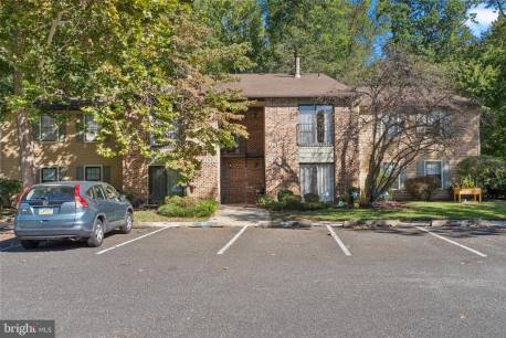 112B W Bluebell Ln