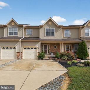 67 Glacier Dr