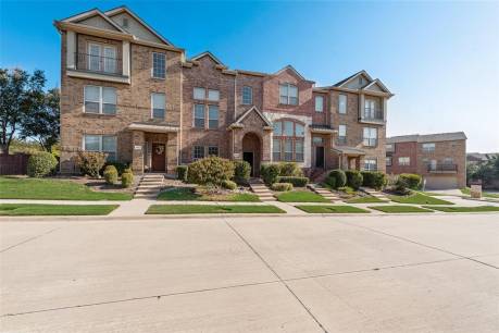 1805 English Ln