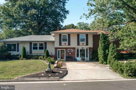 10 Delaware Dr