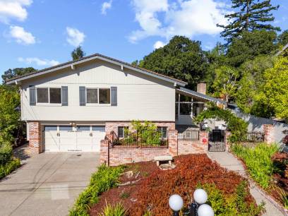 18 Wildwood Dr