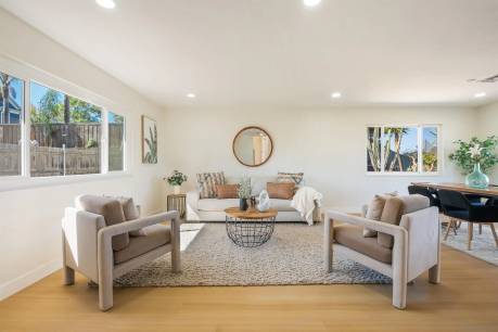 1477 Glen Avon