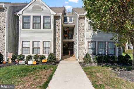 38 Bridgewater Dr